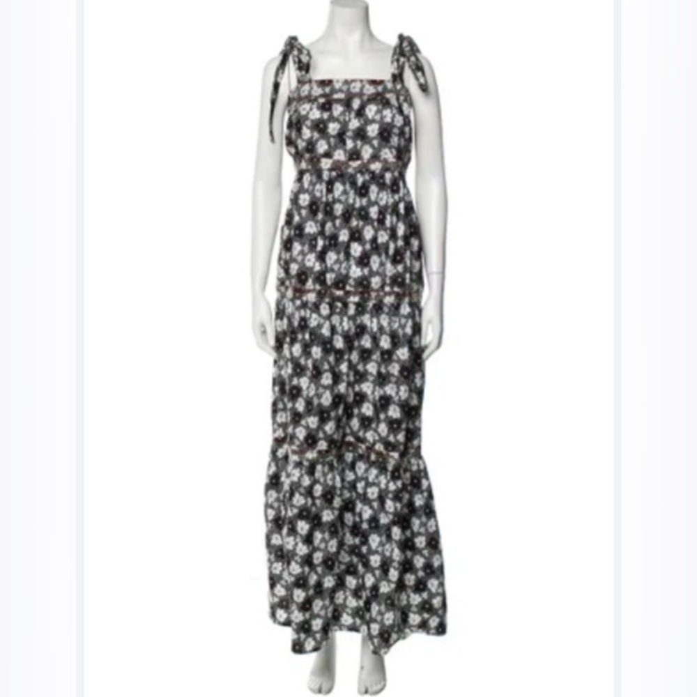 Warm floral print maxi. Marked 0 which I think is one size. Measures medium